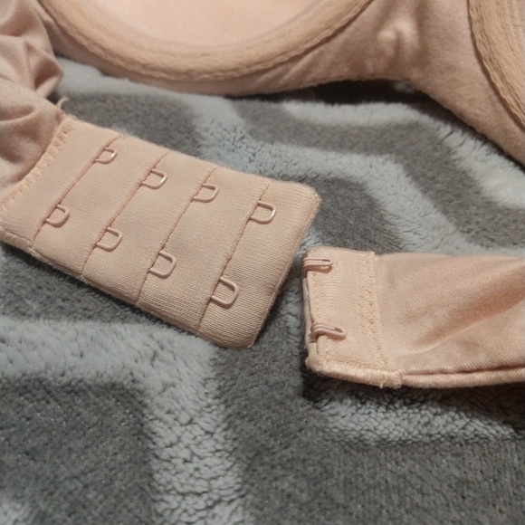 38C VS bra - Picture 6 of 6